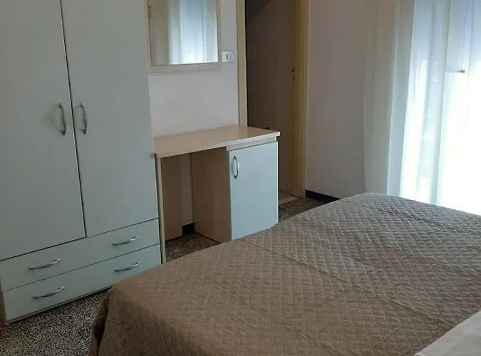 Arno Hotel 2*