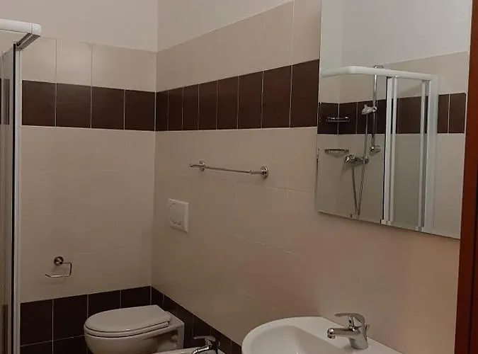 Hotel Arno 2*